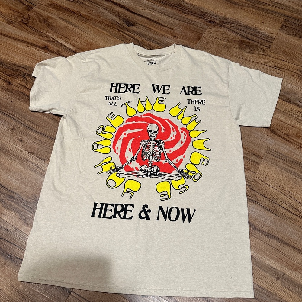 Altru Cream Tee with Bold Graphic